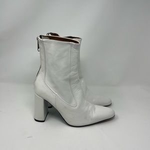 BRAND NEW ZARA WOMAN WHITE LEATHER HEELED ANKLE BOOTS BACK ZIP SZ 7.5 or EU 38